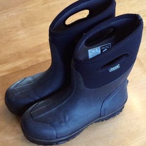 Bogs waterproof winter boots, 11in height.